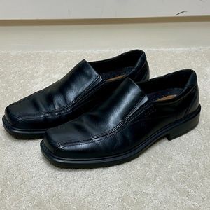 Ecco black leather slip on loafer comfort size 44